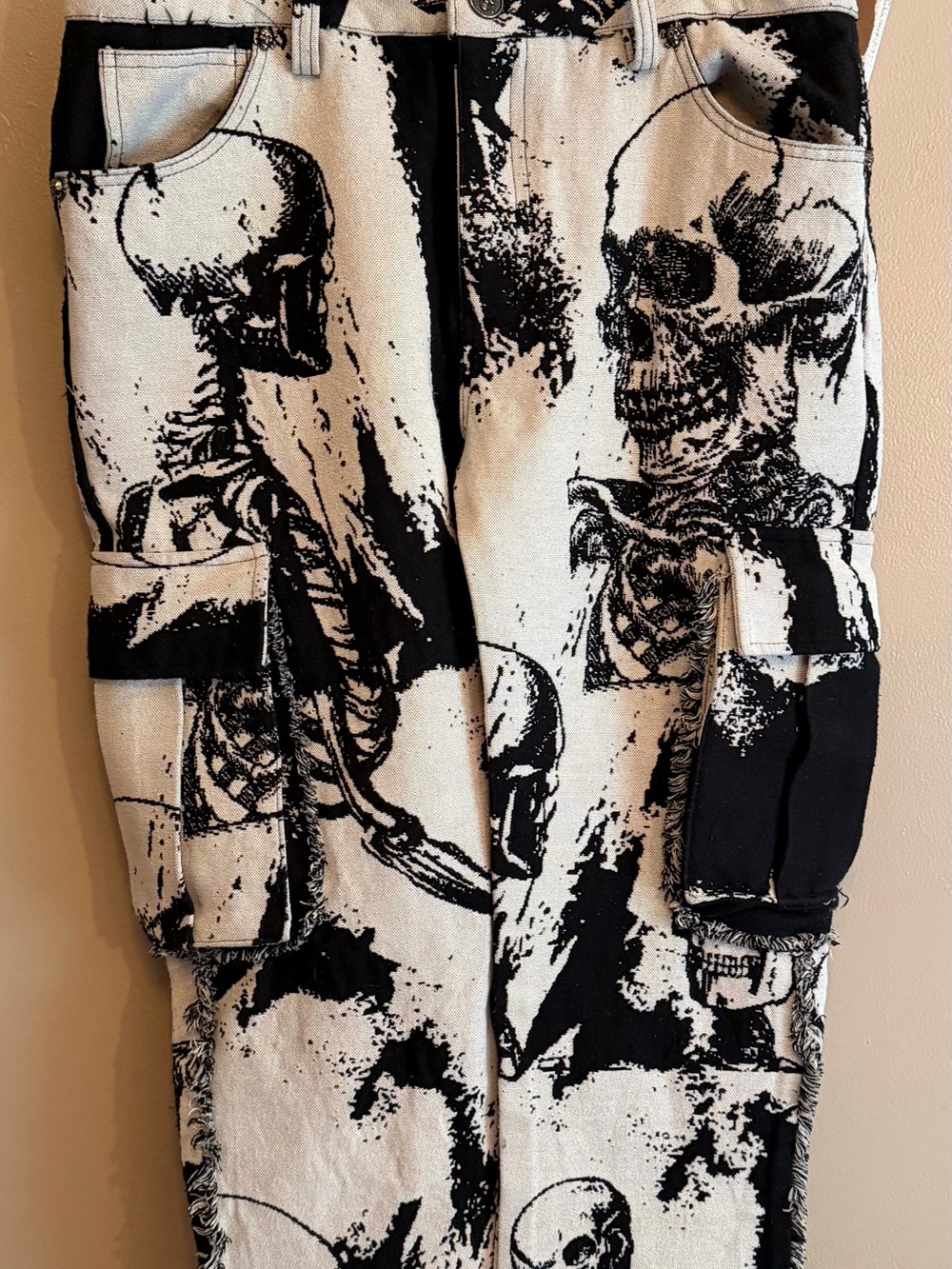 Black & White Skull Print Cargo Pants